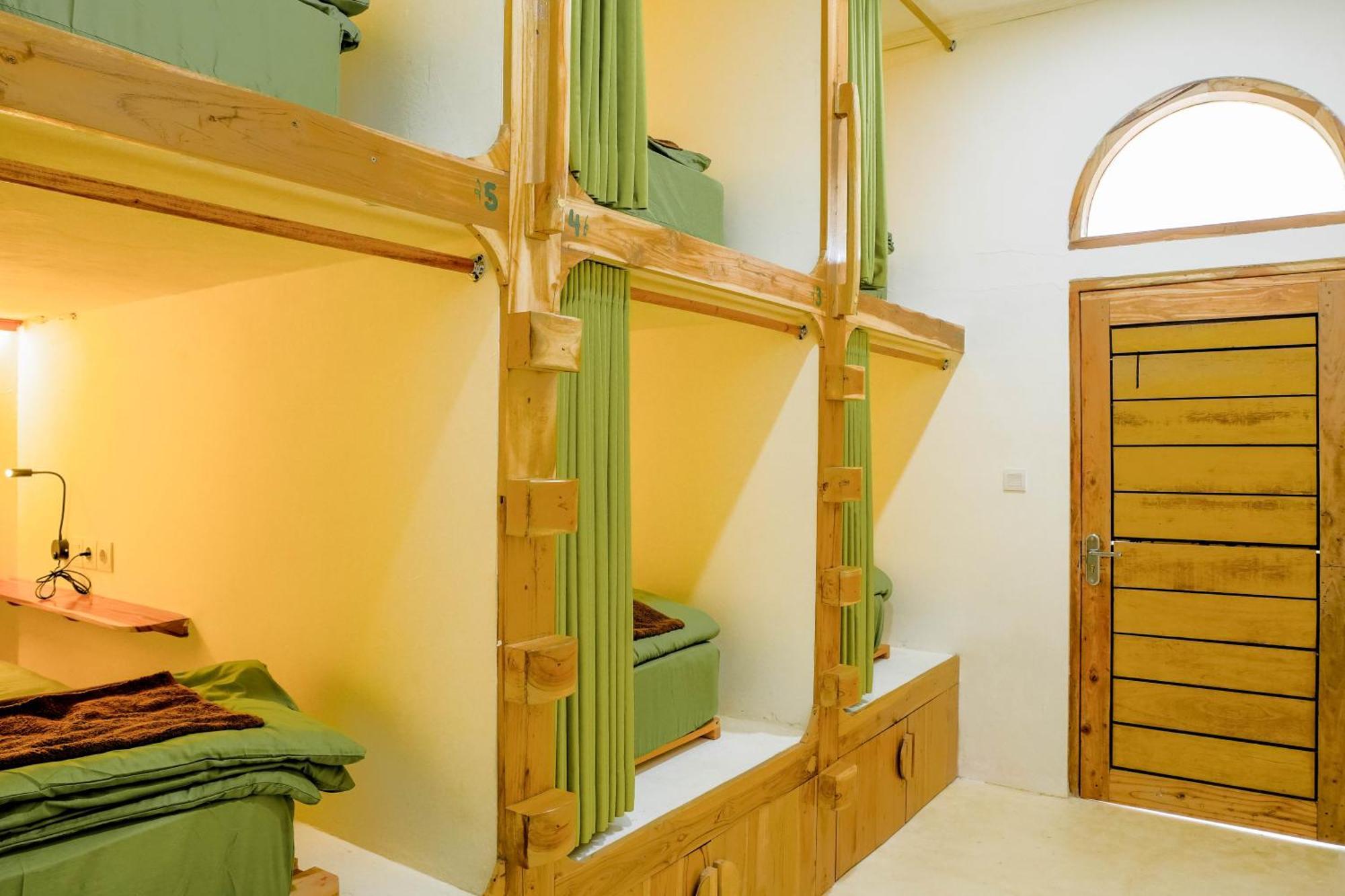 Lost Inn Kuta Capsule Hostel Zewnętrze zdjęcie