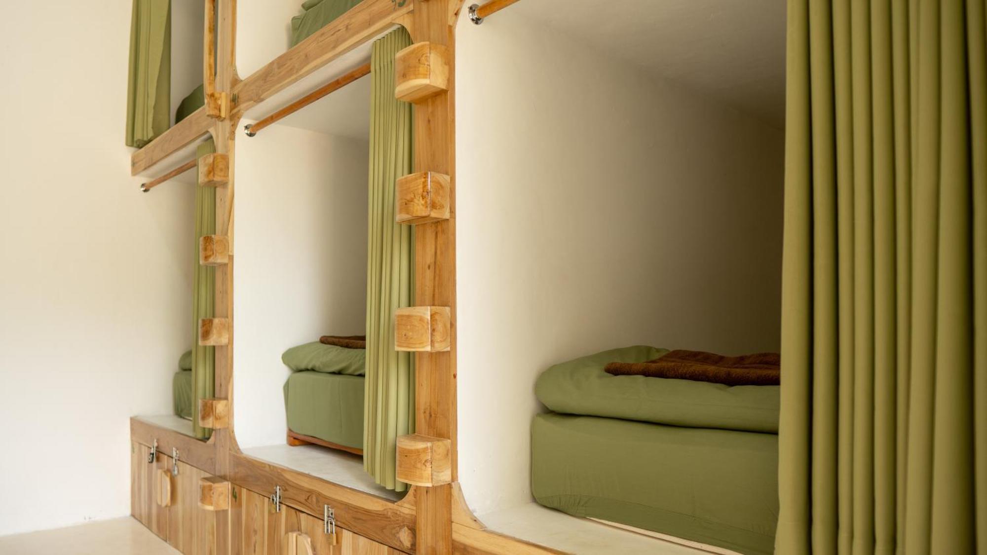 Lost Inn Kuta Capsule Hostel Zewnętrze zdjęcie
