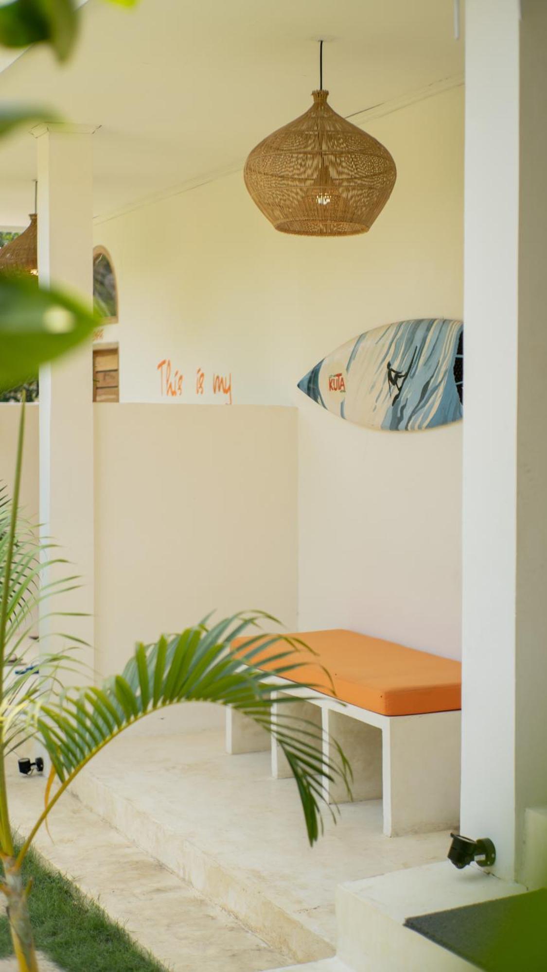 Lost Inn Kuta Capsule Hostel Zewnętrze zdjęcie